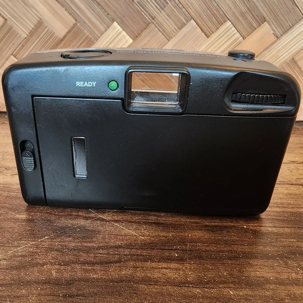 Gemini 35 Point & Shoot Film Camera Focus Free Electronic Flash‎ Red Eye